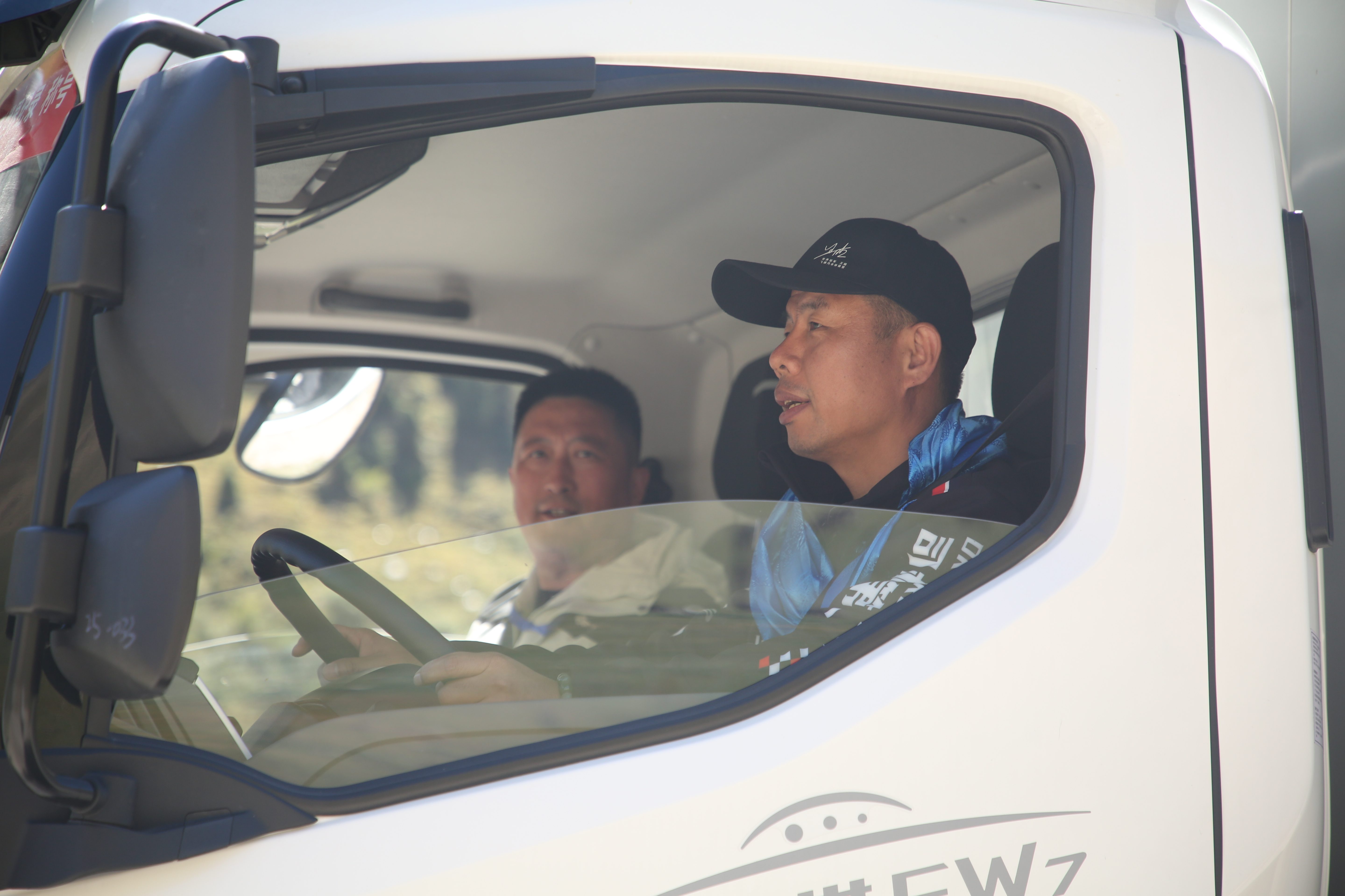 1759109634283859.jpg 2.jpg